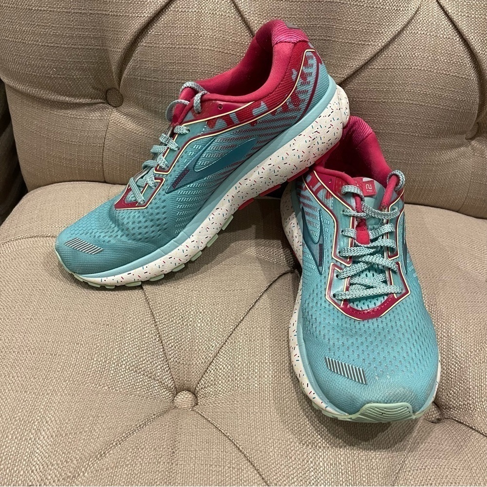 Brooks Ghost 12 Zappos 20th Anniversary Running Shoes Womens Size 8.5 Blue Pink